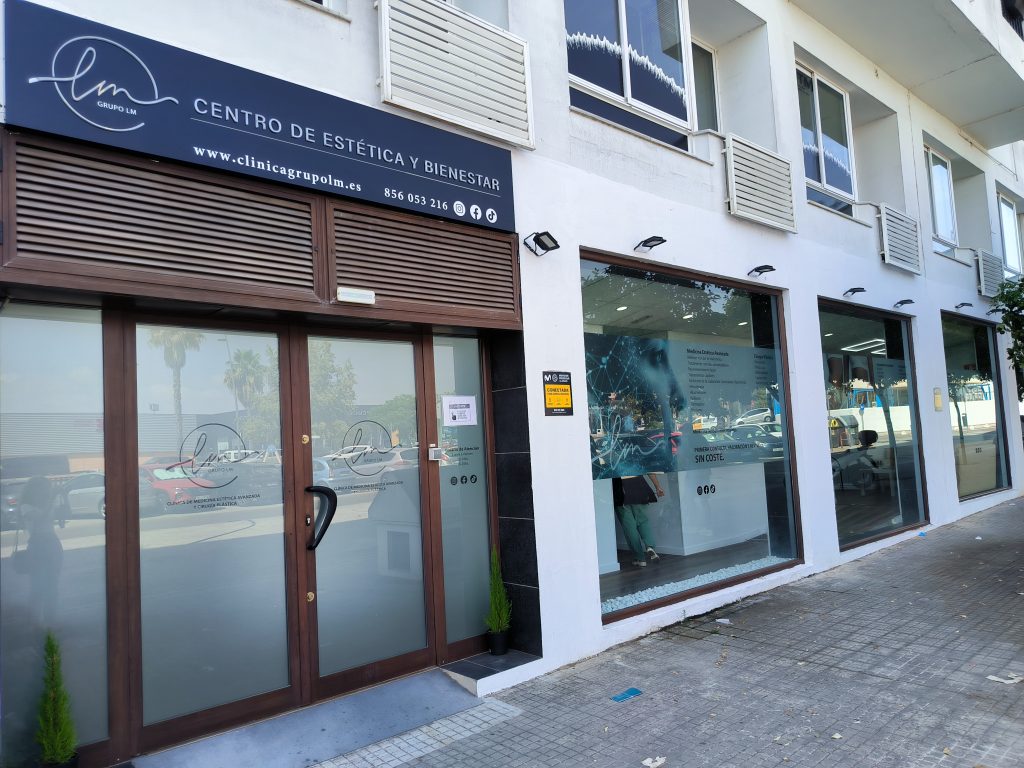 Clnica Grupo LM Jerez y el puerto